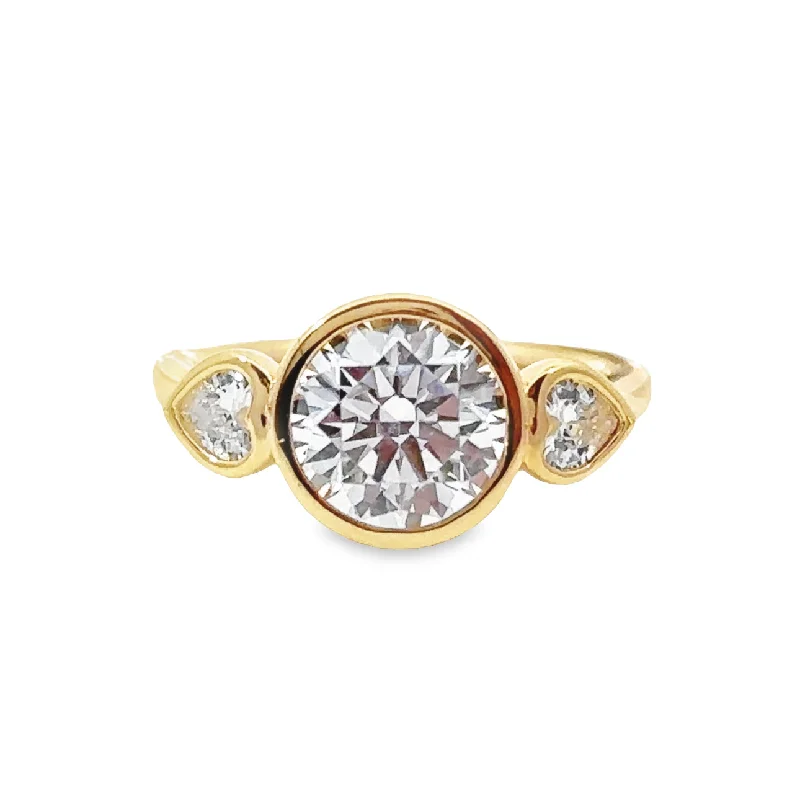 Padis Classique Three Stone Engagement Ring