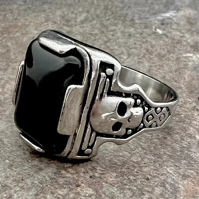 "Black Stone" - Skull  - R253