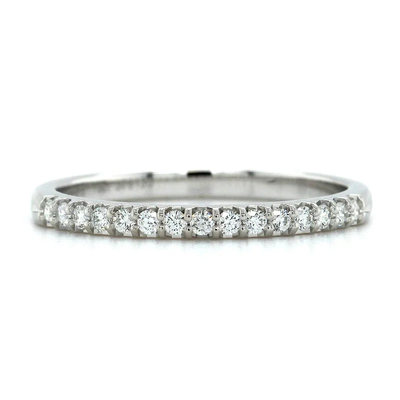 18K White Gold Shared Prong Diamond Band